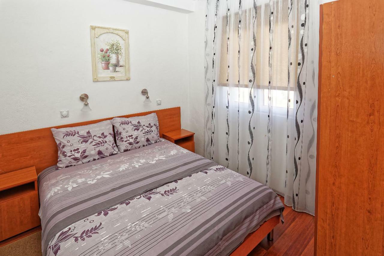 Apartments Ajla Утьеха Экстерьер фото
