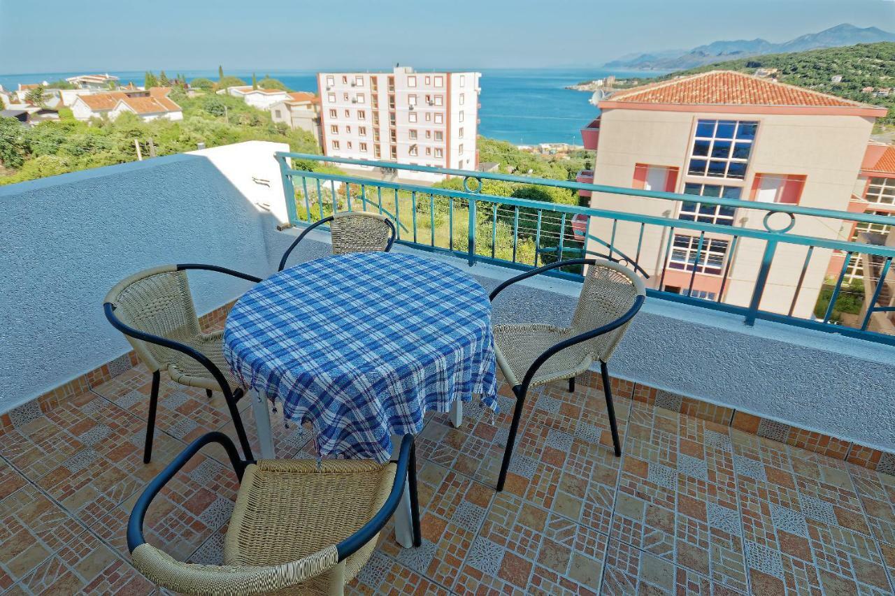 Apartments Ajla Утьеха Экстерьер фото